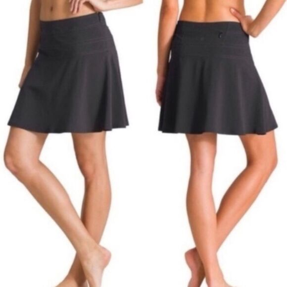 Athleta Everyday Athletic Black Tennis Skort Skirt Golf Pickleball, size 4 - Picture 1 of 10